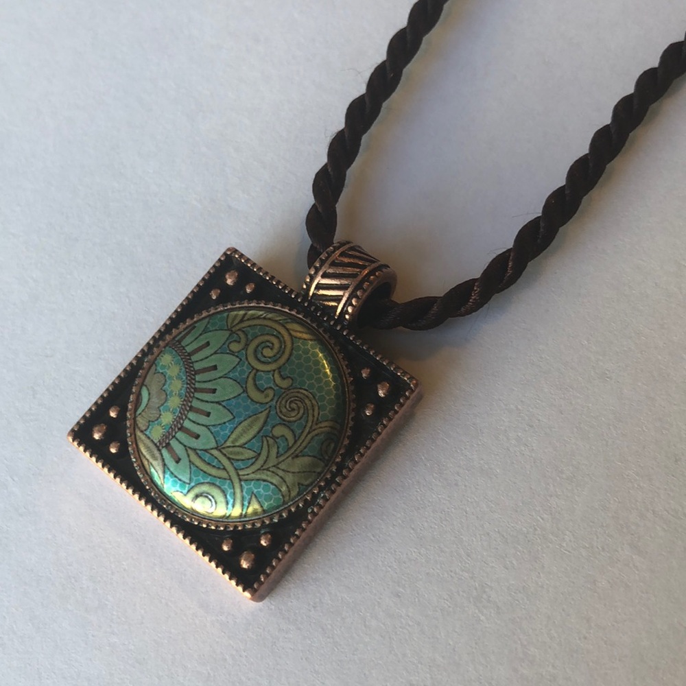 Magnabilities Neclace with pendant